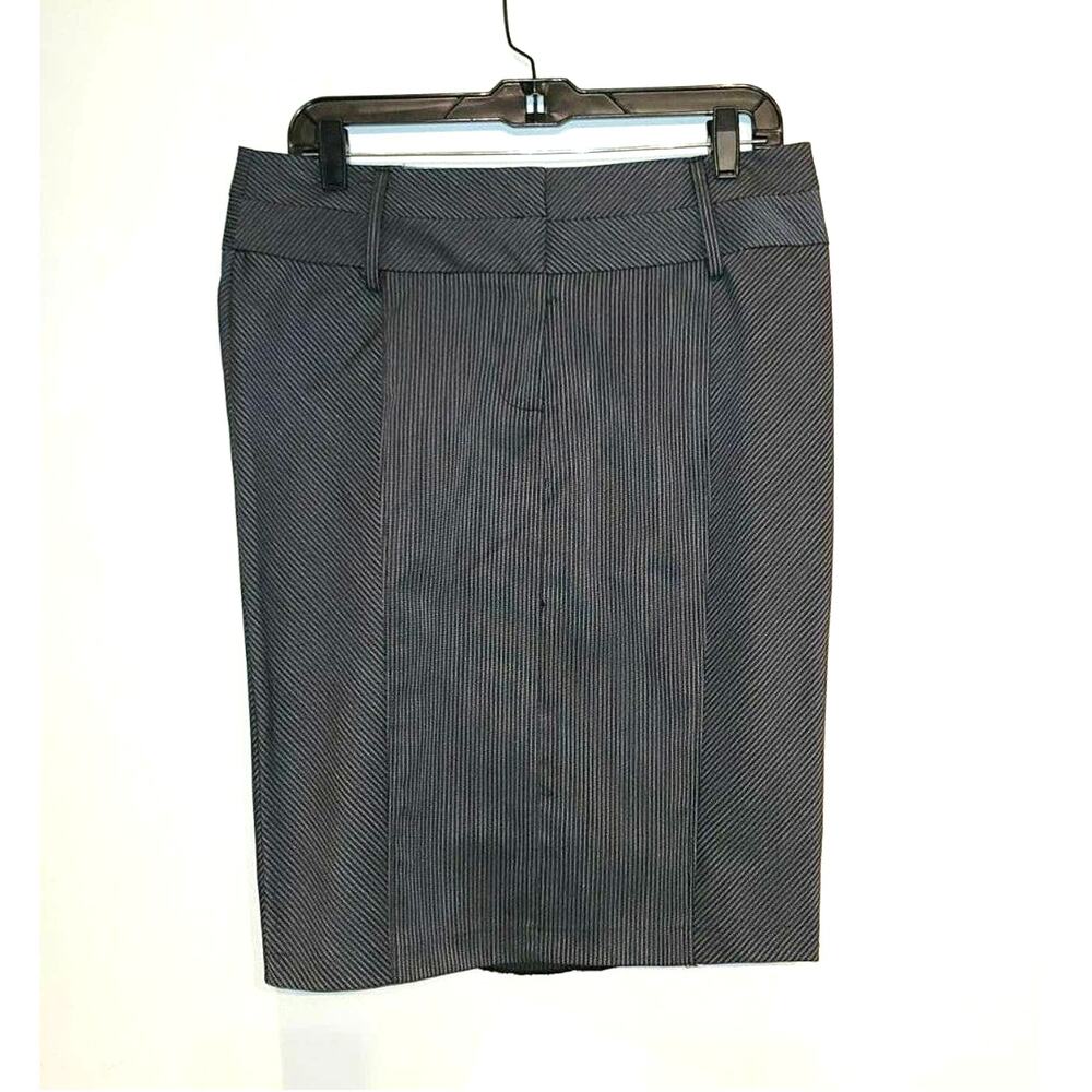 NWT Guess black pinstripe ruffled pencil skirt - size 29